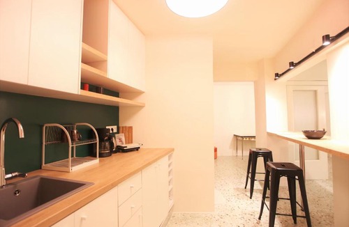 Petralona Apartment | GK 57-59