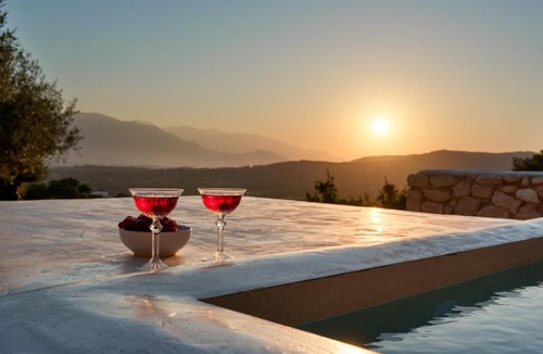 Monopari Apartment | Gogna Luxury Domes - Golden Fig