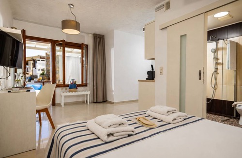 Kokkini Chani Hotel | Golden Grain Beachfront Suites