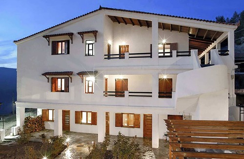 Goura Apartment | Goura Guesthouse Garden Twin Room Lake Doxa