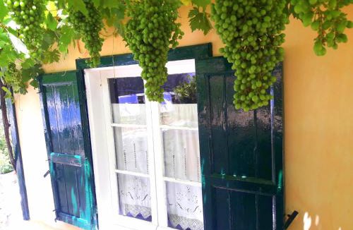 Aetos House | Grandmas Cottage
