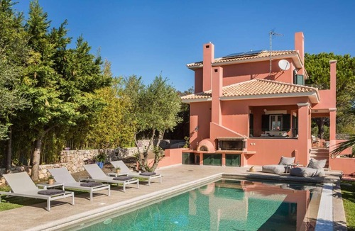 Kaligata Villa | Great gardens, close to shops and tavernas.