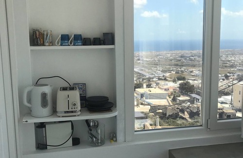Firostefani Apartment | Great location and beautiful view