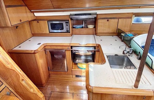 Yenion Boat Rental | GREECE, EXCLUSIVE SAILING YACHT VACATION FROM ATHENS, WITH A SKIPPER AND CHEF