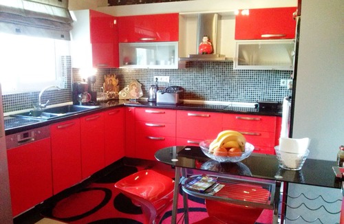 Agioi Anargyroi-Kamatero House | Greek hospitality with Free Double Parking and 1 Gbps WiFi/9 persons
