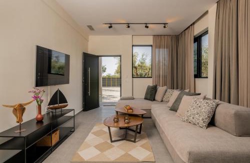 Kalamaki Villa | Green Herbs Villa