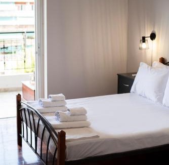 Nea Ionia Apartment | Grey Line Apartment - 15' from Athens center