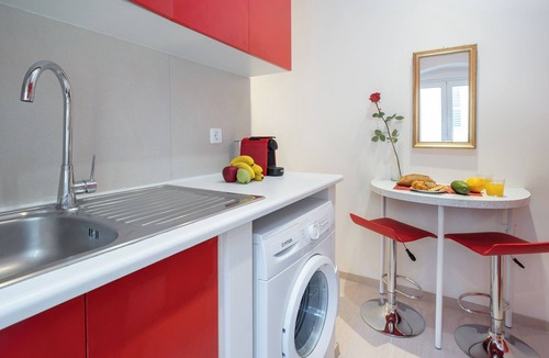 Corfu Town Apartment | Guilford Elegance | Corfu Old town Apartment | fast WiFi