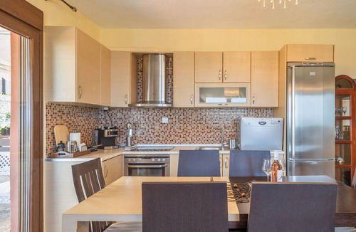 Paliouri House | Halkidiki Sunhouse: Sea View, Wi-Fi, Air Conditioning, 2 Bedrooms, Private Parking