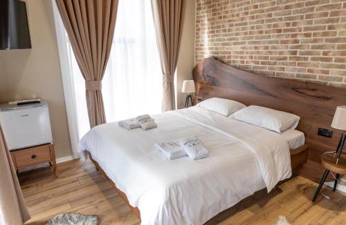 Korce Hotel | Hani Gështenjave