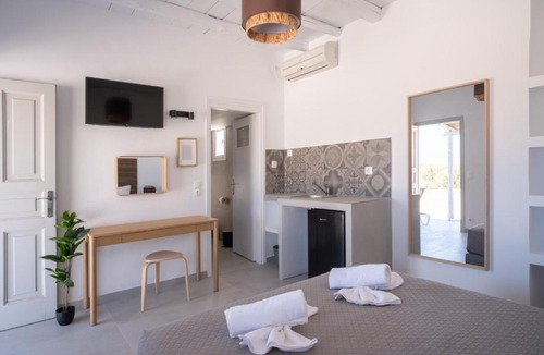 Koufonisia Apartment | Harokopou Studios
