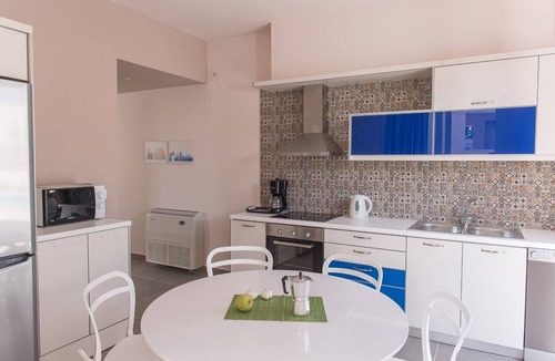 Kato Stalos Villa | Heated pool + Hydromassage ★ 500mt to beach ★ Sea view ★ Walk to market/restaurants/bar