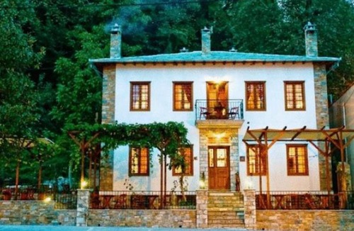 Kissos House | Heliodora Luxury Triple Room 4