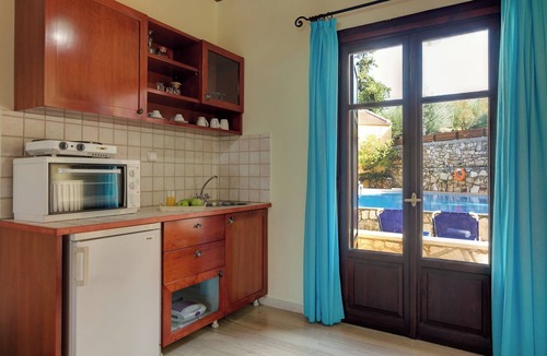 Douliana House | Heliopetra studios, small village near beaches
