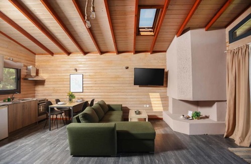 Haniotis Apartment | Hilltop Chalet 4
