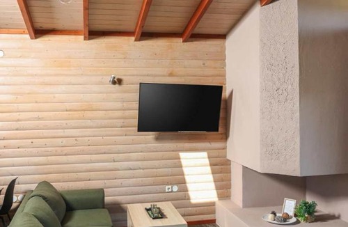 Haniotis Apartment | Hilltop Chalet 4