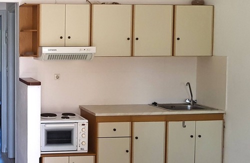 Gavrio House | Holiday Home '11 Perasma Kypri Beach Apt' with Private Terrace, Wi-Fi and Air Conditioning