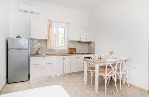 Agios Ioannis House | Holiday Home 'Anemologio 304 Tinos' with Sea View, Wi-Fi and Air Conditioning
