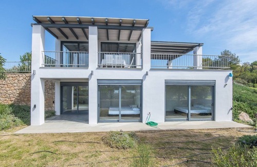 Porto Heli House | Holiday Home in Porto Heli for 6 Guests