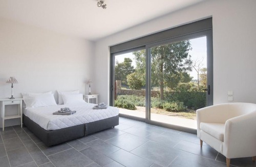 Porto Heli House | Holiday Home in Porto Heli for 6 Guests