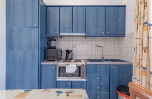 Agios Ioannis House | Holiday Home 'Kallisto' with Mountain View, Wi-Fi and Air Conditioning