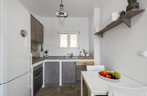 Serifos House | Holiday Home 'Kristina' with Sea View, Private Terrace and Air Conditioning