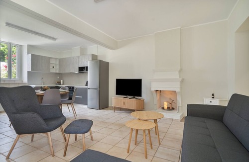 Spartochori House | Holiday Home 'Sparto' with Private Terrace, Wi-Fi and Air Conditioning