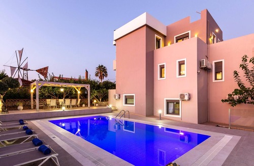 Adelianos Kampos Villa | Homerez - Big villa for 11 ppl. with swimming-pool at Adelianos Kampos