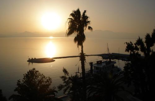 Loutraki-Agioi Theodoroi Hotel | Hotel Akti