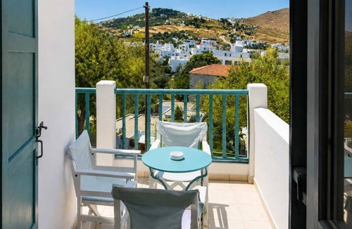 Skiros Apartment | Hotel Elena - Cozy Seaside Balcony Suite in Skyros