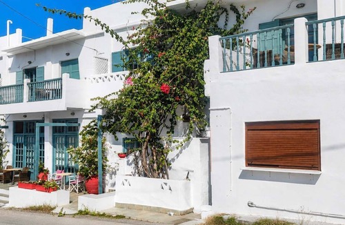 Skiros Apartment | Hotel Elena - Cozy Seaside Twin Suite in Skyros