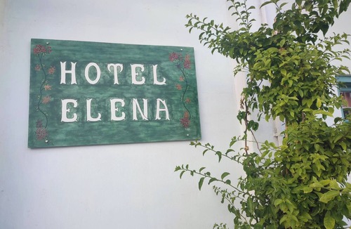 Skiros Apartment | Hotel Elena - Cozy Seaside Twin Suite in Skyros