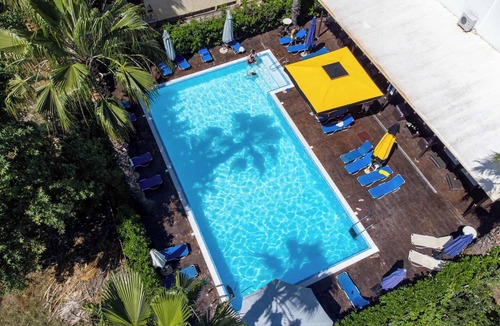 Loutra Ypatis Condo | Hotel Ena - Bright Mountain View Suite with Pool