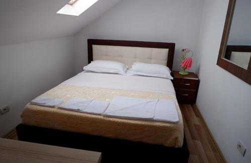 Bajram Curri Apartment | Hotel Kings Apartments