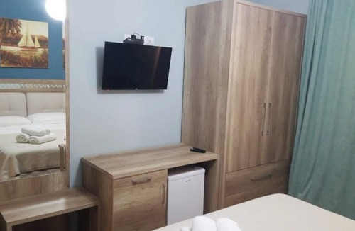 Durres Hotel | Hotel Maren Durres offers sea side room for family and couples.