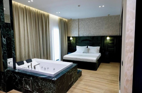 Kamez Hotel | Hotel Monaco
