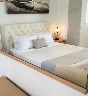 Firostefani House | Hotel Mylos