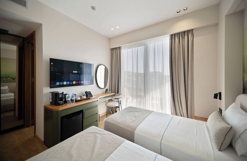 Himare Hotel | Hotel Potami Himare