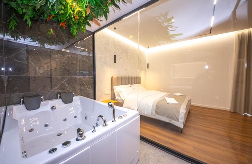 Kamez Hotel | Hotel Riviera