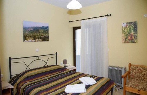 Stropones House | House Evia offers a spacious family holiday home. Ideal for relaxation