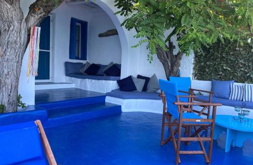 Skyros Town House | House on the beach