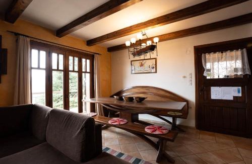 Synikia Mesi Trikalon Ski Chalet | Hyas Residences