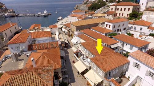 idhra House | Hydra's Pearl - White Pearl, Luxury Mansion, No steps, 50m from the port
