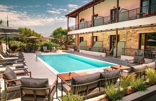 Afytos Apartment | IADES suites