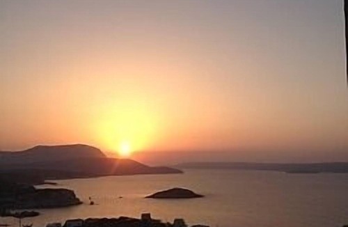 Plaka Villa | Ideal Holiday Retreat Offering Sea And Mountain Views