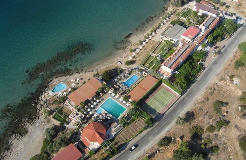 Lardos Hotel | Ilyssion