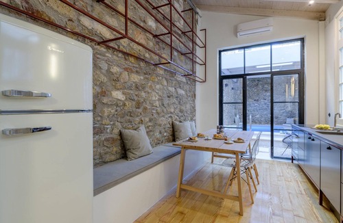 Plaka Apartment | Incomparable Plaka s Lux 2bdrm Apt w Pvt Heated Pool