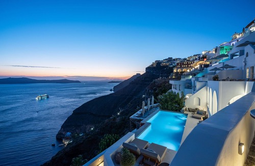 Fira Hotel | Inspire Santorini Luxury Villas