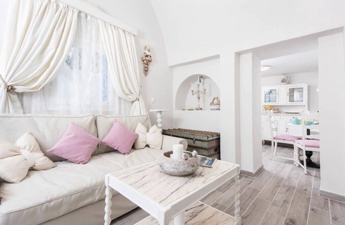 Fira Villa | Iokasti villa Santorini