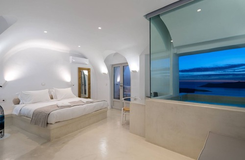 Fira House | Iriana Suites